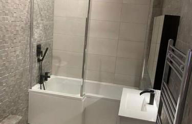 The Lodge - Photo 16