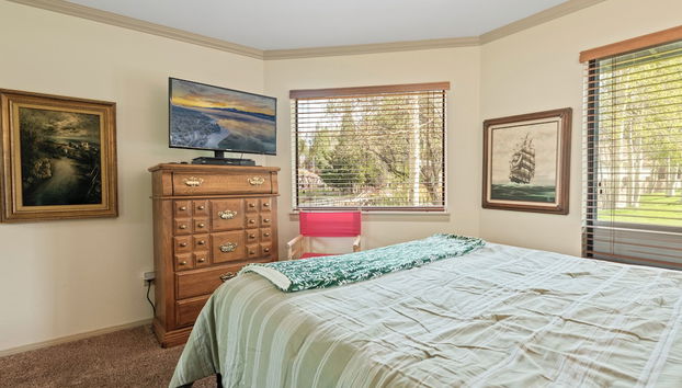 Lakefront Viking Oasis Condo - Foto 5, Habitación