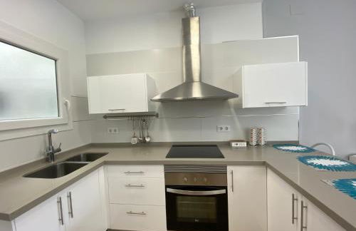 Sol Cavet con jardin Portaventura - Photo 15