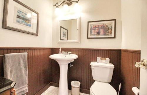 Historic Mountain Loft with GREAT Views - Foto 8