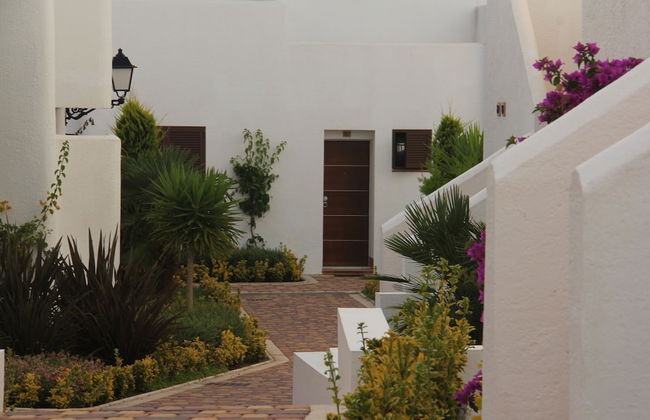 2 Room, Sleeps 4, Parking, 4 Pools, Sea 1st Line - Foto 31