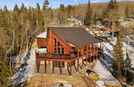 3BR+Loft Modern Mountain Retreat w Hot Tub - Foto 40