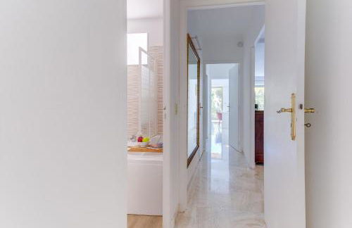 LE BOIS JOLI AP4477 By Riviera Holiday Homes - Foto 17