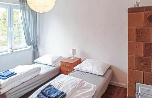 Amazing Home In Cybulin With Kitchen - Foto 10