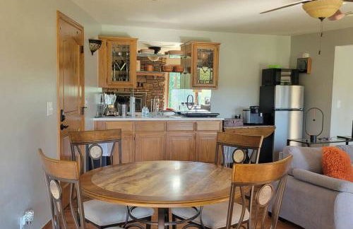 LI Airbnb - NWA mt bike, hike, and golf retreat - Foto 52