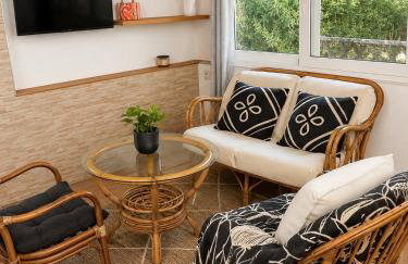 The simple two-bedroom house at Klima Beach - Photo 10