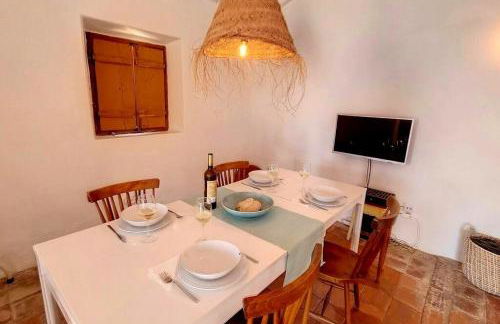 Casa Típica com Pátio e Tanque - Foto 9