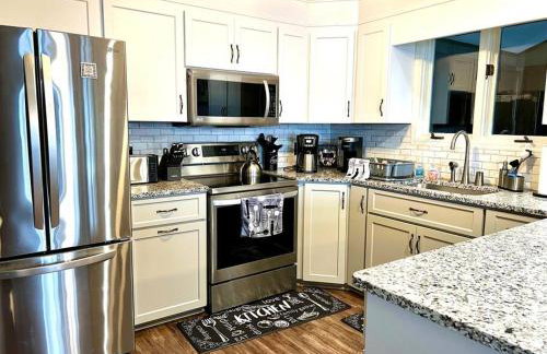 Lakeside Oasis with Kayaks, Hot Tub, & Fire Pit - Foto 19