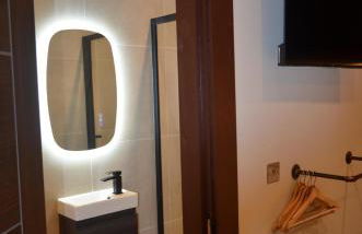 Afan Valley Hotel Suites Modern Valley Contractor Suite with Fast WiFi & Easy Check-in - Foto 2