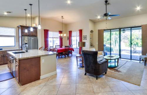 Pool and Golf Access! 55 and Mesa Retreat - Foto 9