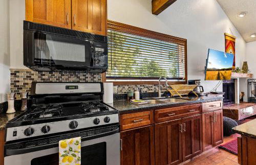 Delightful 1 bdrm Country Club Retreat with Mt Elden Views! - Foto 5