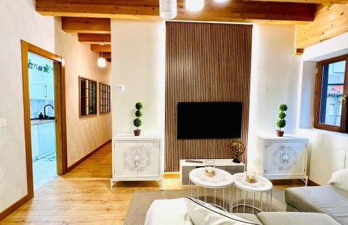 El Capricho de Claudia_ Apartamentos Burgos Catedral - Photo 8