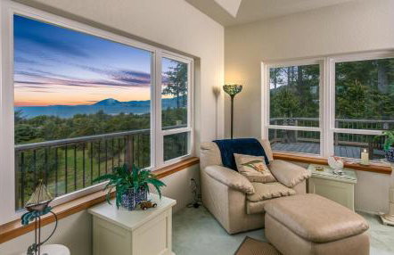 Epic ocean views at this private retreat just minutes from the beach - Foto 22