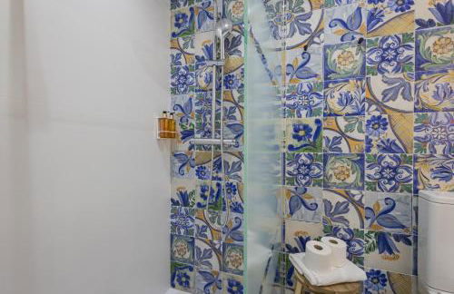 FLORIT FLATS - Stylish Valencia Ceramic Apartments with Free Bicycles by the Joaquin Sorolla Station - Photo 68