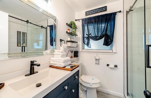 3 BR l Quiet Home with Gazebo l 5 min Medical center l Work room - Photo 9