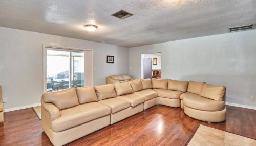 12 Guest Oasis Pool Privacy and Comfort Await - Foto 2