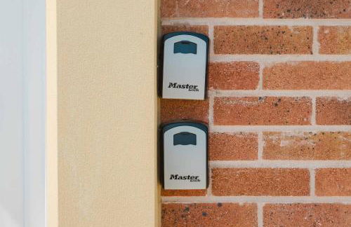 Pristine and Modern Home away from Home - Photo 28