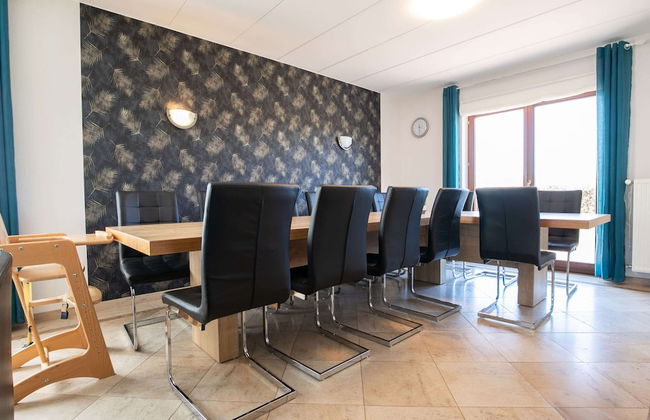 Spacious Holiday Home in the Ardennes with Sauna & Hot Tub - Photo 33