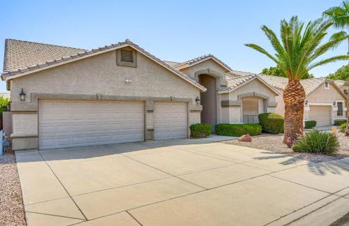 Relax Poolside in Mesa Family Home 12 Mi to Dtwn - Foto 32