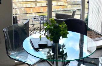 City Centre Chester Waterways Apartment - Photo 13