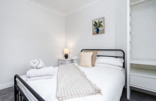 A stylish home in Sheffield - Photo 9