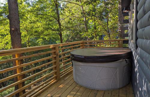 Cabin #6 with hot tub deck and sunset view at Loblolly Pines - Foto 10