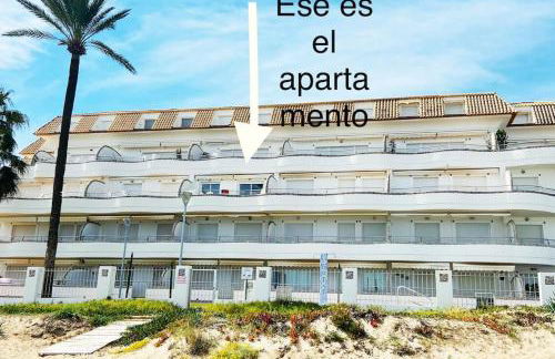 Apartamento en primera línea de playa con piscina y garaje gratuito - Foto 58
