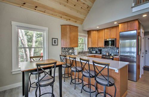 Lakefront Meredith Home: Private Beach & Fire Pit! - Foto 6