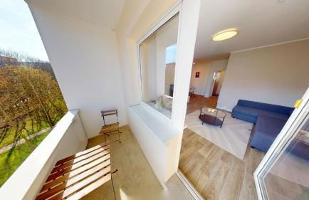 Wohlfühlapartment für 5 Personen, Haltestelle der Linie 5 in unmittelbarer Nähe, WLAN - Foto 9