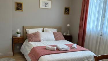 Maison Grand Paris avec jardin et parking privé proche RER B et M14 - Foto 1