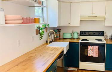 Walk to the Beach! Beach Passes | Games I King Bed - Foto 33