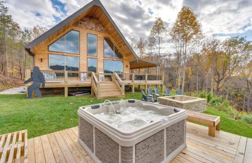 Nantahala Forest Cabin with Fire Pits and Hot Tub! - Foto 1