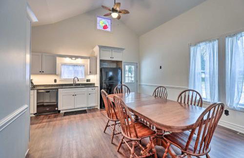 Walkable Sodus Point Retreat Less Than 1 Mi to Lake - Foto 8