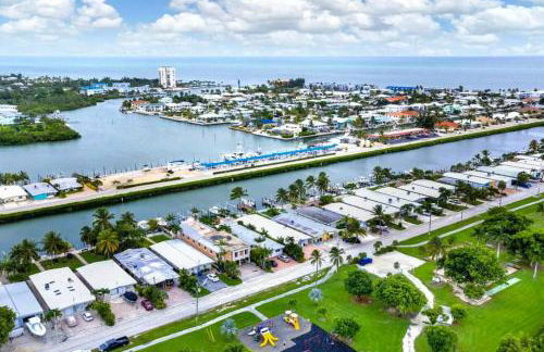 A Wave From it All - Foto 42