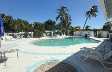 Coconut Castaway - Ocean Views, Walk to Beach, Golf Cart, Club Pool - Photo 51