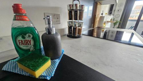 Stylish Madison Apartment with Balcony - FREE Car Parking - Hemel Hempstead Town Centre - Foto 3