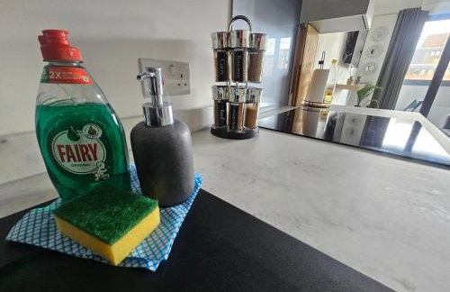 Stylish Madison Apartment with Balcony - FREE Car Parking - Hemel Hempstead Town Centre - Foto 3