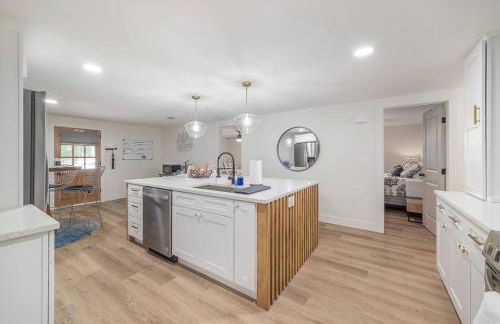 Contemporary Oaks | Heated Pool + Screened Lanai - Foto 8