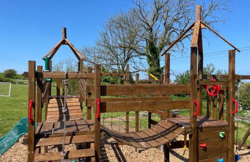 Trenewydd Farm Holiday Cottages - Foto 41