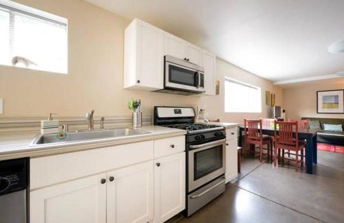 Modern & Open 2BR in Rockridge, Highly Walkable on Oakland Berkeley Border - Foto 3
