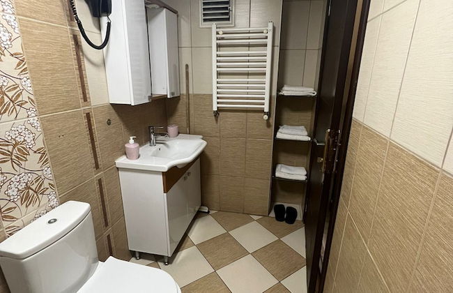 MASSA SUIT - Photo 15