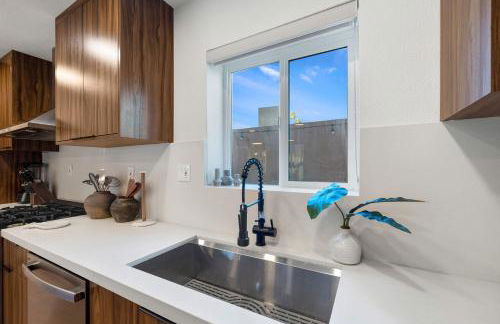 The Maya - Entire Hotel Buyout - Private Gym - Private Game Room - Private Living Area - Foto 52