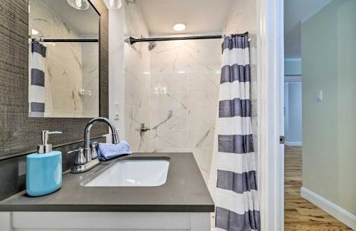 Pocono Home with Hot Tub, Fireplace and Game Room! - Foto 23