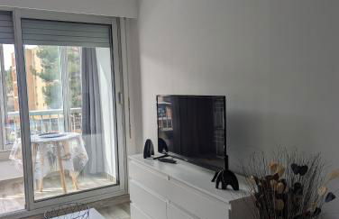 Saint Mandrier Pin Rolland Studio Climatisé 2 pers parking plage pinède, tout à pied - Foto 4