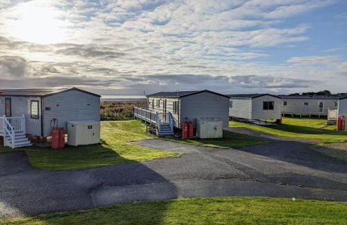 Beautiful Pet Friendly Southerness Caravan With Sea View & Decking Area - Foto 8