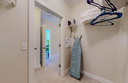 Elegant Home - Photo 13