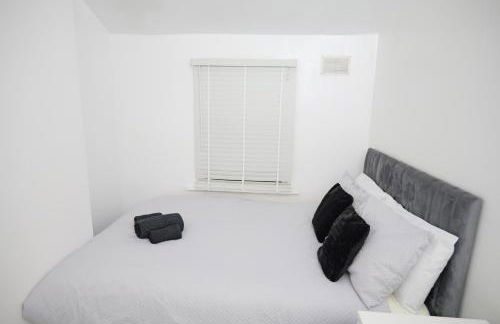 3 BR- King size bed, Netflix, Garden FREE Parking - Foto 39