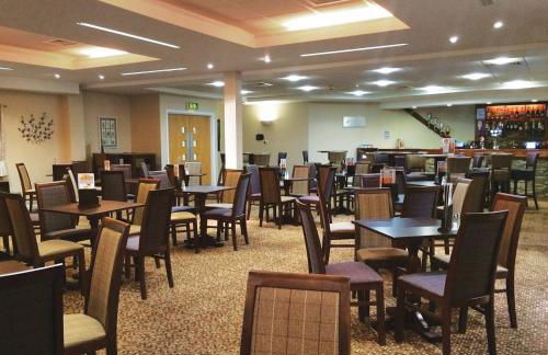 Rated Superb - Award-Winning Family Holiday Park - Live Shows, Themed Events, and Activities for All Ages, Day and Night - WiFi, Netflix, Linens - Gym, Sauna - Spotless, Quiet, Secluded, Parking - Restaurant, Shop, Bar - Foto 26