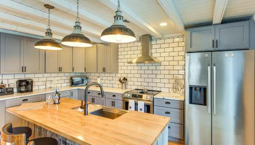 1 Mi to Heads Beach! Nautical Family Retreat - Foto 2