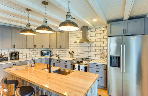 1 Mi to Heads Beach! Nautical Family Retreat - Foto 2